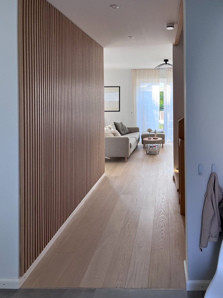 Image 8 of 9 in Akupanel | 240 gallery