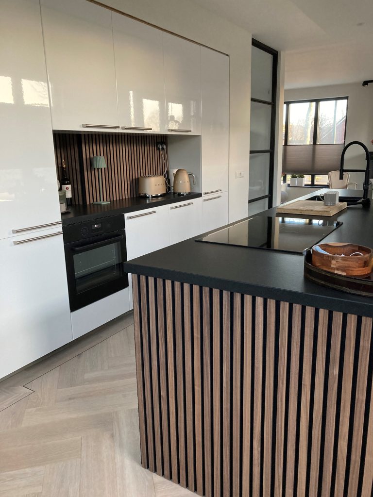 Image 6 of 9 in Akupanel | 240 gallery