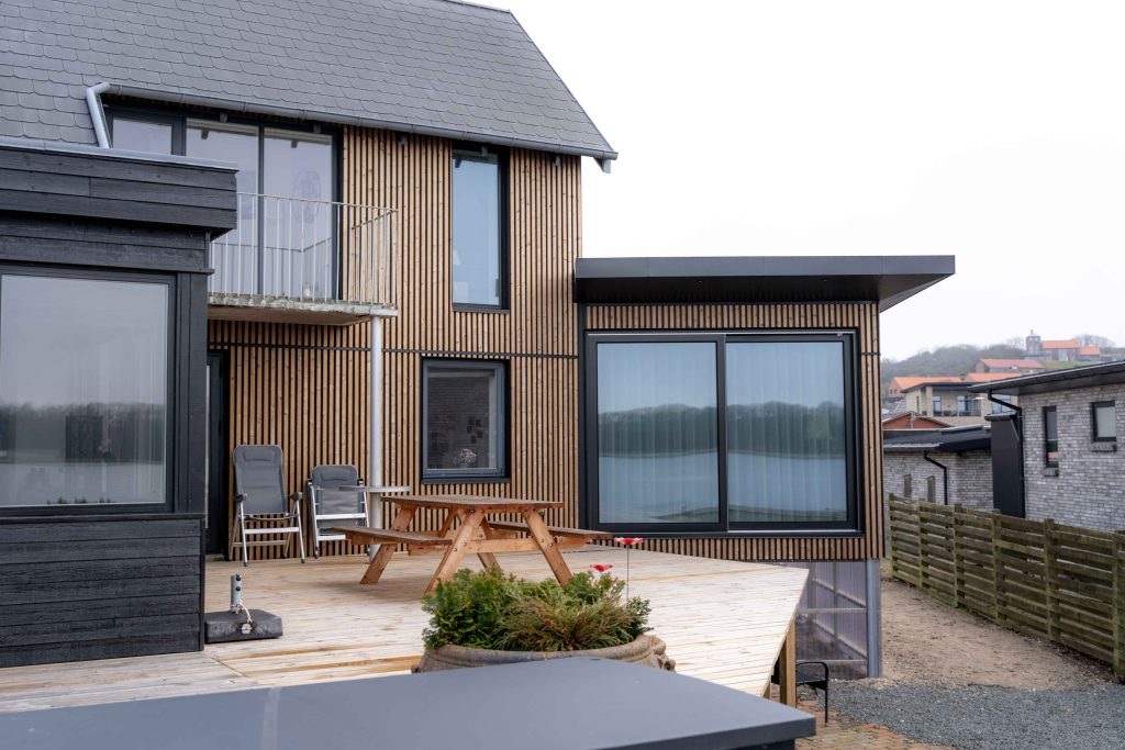 Image 3 of 10 in AluWood gallery