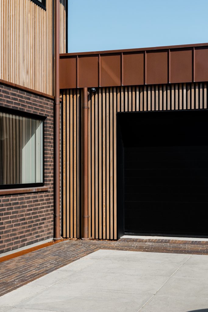 Image 5 of 10 in AluWood gallery