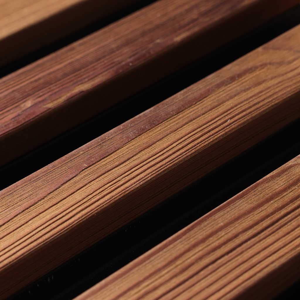 Image 3 of 3 in AluWood gallery