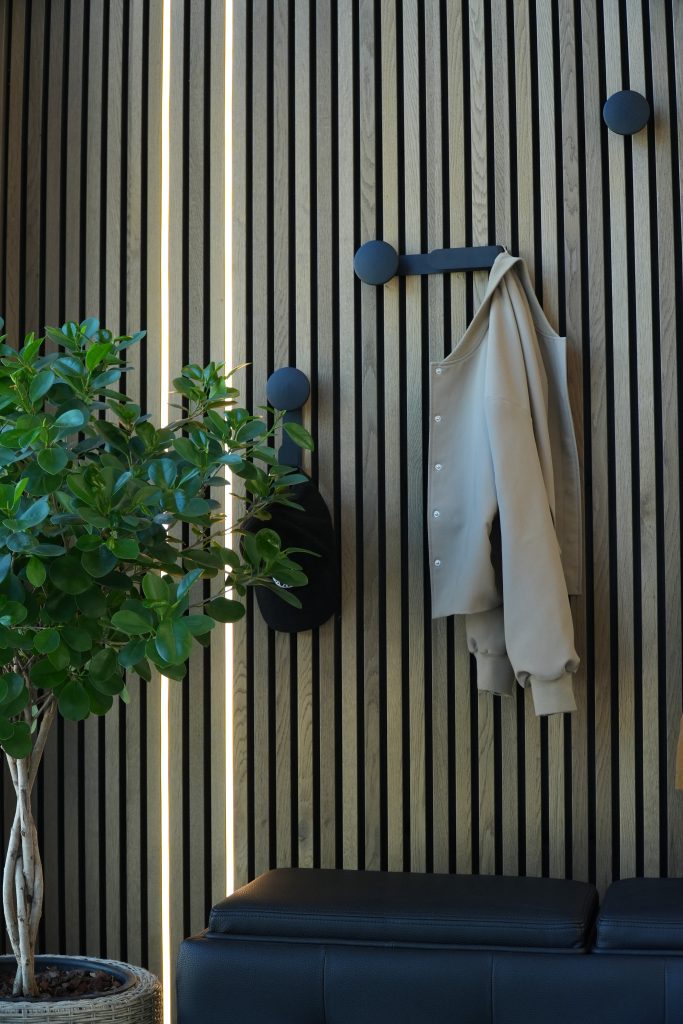 Image 2 of 5 in LED gallery